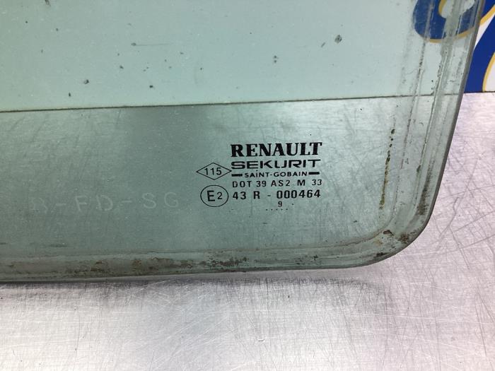 Ruit Extra 2Deurs rechts-achter van een Renault Twingo (C06) 1.2 2000