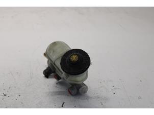 Gebruikte Hoofdremcilinder Honda Accord Tourer (CM/CN) 2.4 i-VTEC 16V Prijs € 20,00 Margeregeling aangeboden door Gebr Opdam B.V.