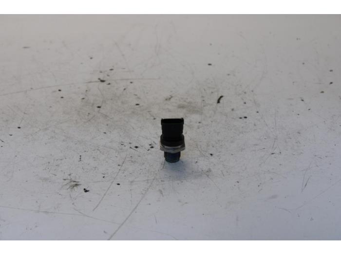 Gebruikte Brandstofdruk sensor Opel Combo (Corsa C) 1.3 CDTI 16V Prijs op aanvraag aangeboden door Gebr Opdam B.V.