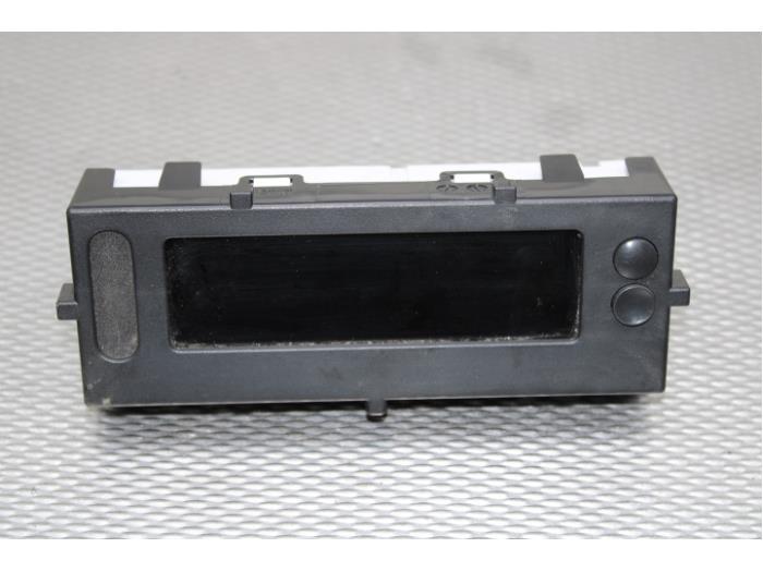 Gebruikte Display Interieur Renault Clio III (BR/CR) 1.5 dCi FAP Prijs € 34,00 Margeregeling aangeboden door Gebr Opdam B.V.