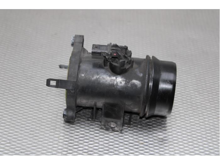 Luchthoeveelheidsmeter van een BMW 3 serie (E90) 320d 16V Corporate Lease 2010