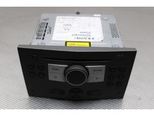 Gebruikte Radio CD Speler Opel Astra J (PC6/PD6/PE6/PF6) 1.6 Turbo 16V Prijs € 42,00 Margeregeling aangeboden door Gebr Opdam B.V.
