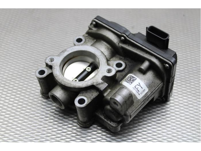 Gebruikte Gasklephuis Renault Captur I (2R) 0.9 Energy TCE 12V Prijs € 26,00 Margeregeling aangeboden door Gebr Opdam B.V.