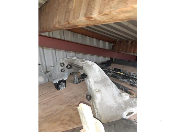 Gebruikte Subframe Volkswagen Crafter (SY) 2.0 TDI FWD Prijs € 85,00 Margeregeling aangeboden door Gebr Opdam B.V.