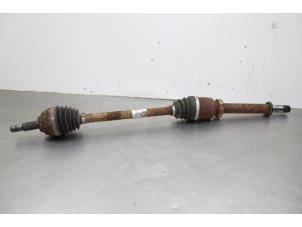 Gebruikte Homokineetas rechts-voor Renault Modus/Grand Modus (JP) 1.2 16V TCE 100 Prijs € 26,00 Margeregeling aangeboden door Gebr Opdam B.V.