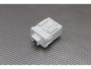 Gebruikte Centrale Deurvergrendelings Module Suzuki Swift (ZA/ZC/ZD) 1.2 16V Prijs op aanvraag aangeboden door Gebr Opdam B.V.