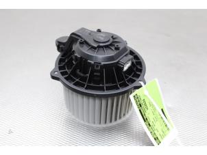 Gebruikte Chaufage Ventilatiemotor Kia Picanto (TA) 1.2 16V Prijs op aanvraag aangeboden door Gebr Opdam B.V.