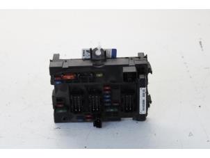 Gebruikte Zekeringkast Peugeot 307 (3A/C/D) 1.6 16V Prijs € 64,00 Margeregeling aangeboden door Gebr Opdam B.V.