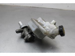 Gebruikte Hoofdremcilinder Ford Transit 2.2 TDCi 16V Prijs op aanvraag aangeboden door Gebr Opdam B.V.