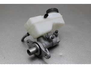 Gebruikte Hoofdremcilinder Renault Captur (2R) 0.9 Energy TCE 12V Prijs op aanvraag aangeboden door Gebr Opdam B.V.