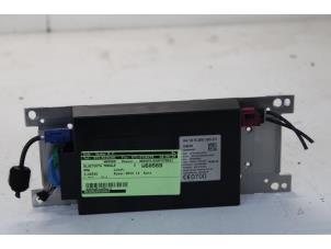 Gebruikte Bluetooth module BMW 3 serie (F30) 330d 3.0 24V Prijs € 68,00 Margeregeling aangeboden door Gebr Opdam B.V.