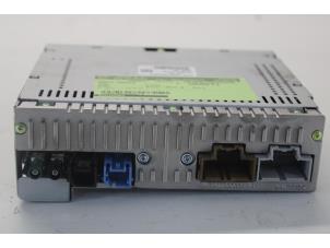 Gebruikte Radio module Opel Karl 1.0 12V Prijs op aanvraag aangeboden door Gebr Opdam B.V.