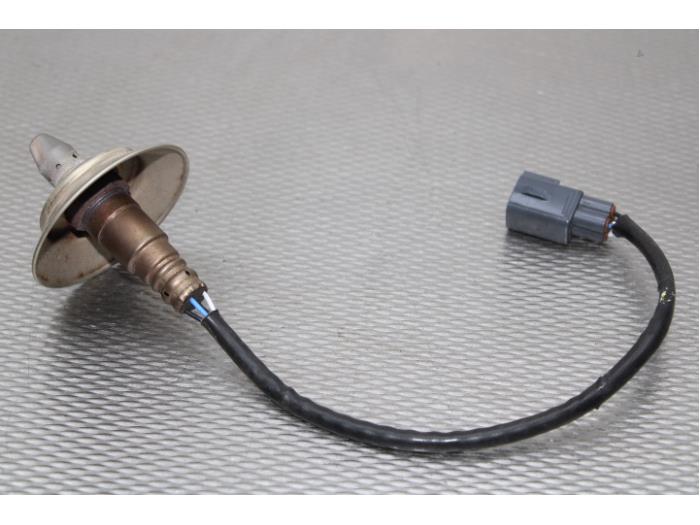 Lambda Sonde van een Toyota Yaris III (P13) 1.5 16V Hybrid 2012