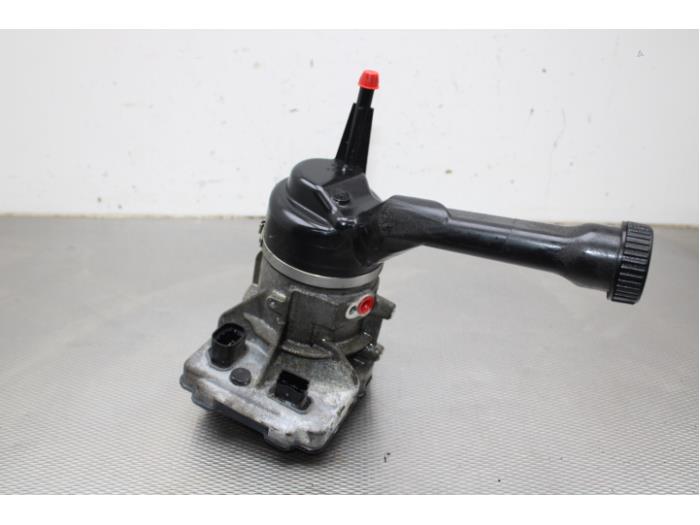 Gebruikte Pomp Servo Peugeot 308 (4A/C) 1.6 16V THP Autom. Prijs € 128,00 Margeregeling aangeboden door Gebr Opdam B.V.
