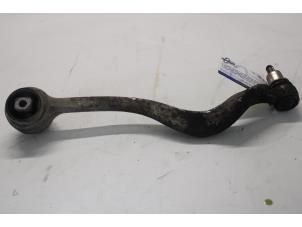 Gebruikte Draagarm onder links-voor BMW 5 serie (E39) 525d 24V Prijs € 21,00 Margeregeling aangeboden door Gebr Opdam B.V.