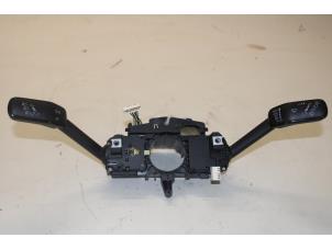 Gebruikte Combischakelaar Stuurkolom Volkswagen Golf VII (AUA) 1.4 TSI 16V Prijs € 60,00 Margeregeling aangeboden door Gebr Opdam B.V.