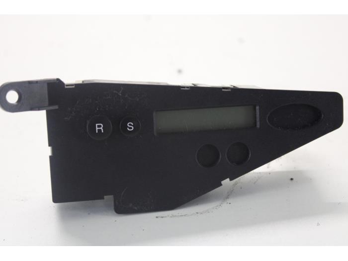 Gebruikte Display Interieur Ford Focus 1 1.6 16V Prijs op aanvraag aangeboden door Gebr Opdam B.V.