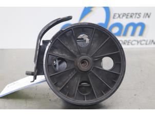 Gebruikte Servopomp Volvo V40 (VW) 1.8 16V Prijs € 34,00 Margeregeling aangeboden door Gebr Opdam B.V.