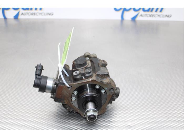Gebruikte Dieselpomp Hyundai H-300 2.5 CRDi Prijs € 128,00 Margeregeling aangeboden door Gebr Opdam B.V.