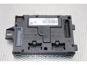 Gebruikte Computer Body Control Renault Captur (2R) 0.9 Energy TCE 12V Prijs € 51,00 Margeregeling aangeboden door Gebr Opdam B.V.