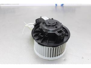 Gebruikte Kachel Ventilatiemotor Volkswagen Up! (121) 1.0 12V 60 Prijs € 26,00 Margeregeling aangeboden door Gebr Opdam B.V.