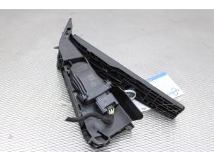 Gebruikte Gaspedaalpositie Sensor BMW 3 serie Touring (F31) 320i 2.0 16V Prijs € 42,00 Margeregeling aangeboden door Gebr Opdam B.V.