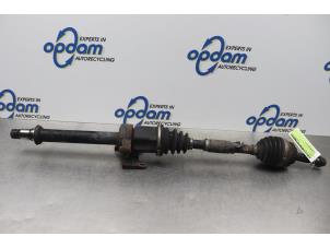 Gebruikte Aandrijfas rechts-voor Toyota Avensis Wagon (T25/B1E) 2.0 16V VVT-i D4 Prijs € 42,00 Margeregeling aangeboden door Gebr Opdam B.V.