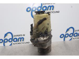 Gebruikte Pomp Servo Opel Vectra C 2.2 16V Prijs € 85,00 Margeregeling aangeboden door Gebr Opdam B.V.