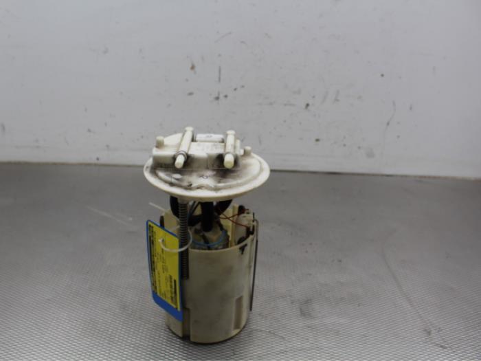 Gebruikte Tank element Pomp Ford Transit Connect 1.8 Tddi Prijs € 42,00 Margeregeling aangeboden door Gebr Opdam B.V.