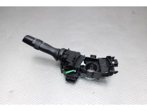 Gebruikte Licht Schakelaar Toyota Yaris III (P13) 1.5 16V Hybrid Prijs € 26,00 Margeregeling aangeboden door Gebr Opdam B.V.