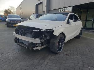 Gebruikte Subframe Mercedes A (W176) 1.6 A-200 16V Prijs € 128,00 Margeregeling aangeboden door Gebr Opdam B.V.