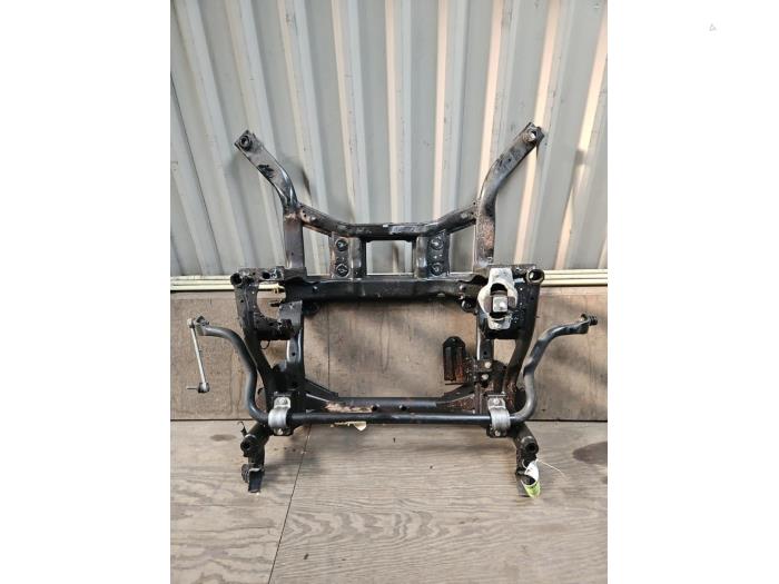 Gebruikte Subframe Jaguar F-Pace 2.0 Turbo 16V AWD Prijs € 510,00 Margeregeling aangeboden door Gebr Opdam B.V.
