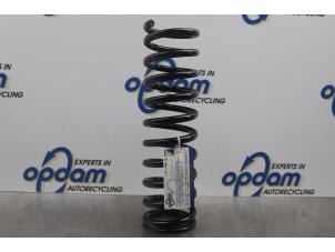 Gebruikte Veerschroef voor Mercedes 190E/D Prijs € 26,00 Margeregeling aangeboden door Gebr Opdam B.V.