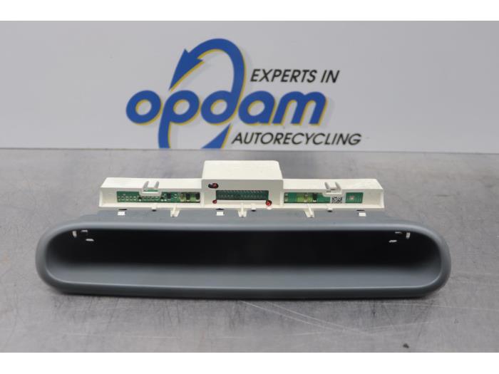 Gebruikte Display Interieur Renault Twingo (C06) 1.2 Prijs € 34,00 Margeregeling aangeboden door Gebr Opdam B.V.
