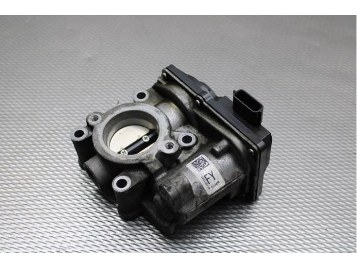 Gebruikte Gasklephuis Renault Captur I (2R) 0.9 Energy TCE 12V Prijs € 26,00 Margeregeling aangeboden door Gebr Opdam B.V.