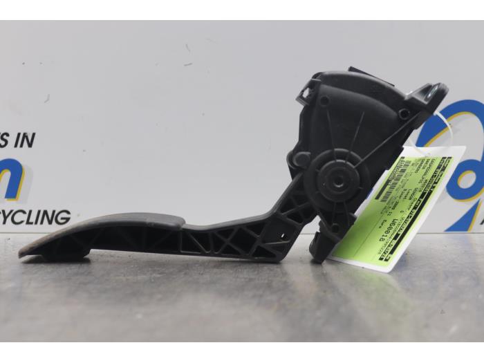 Gebruikte Gaspedaalpositie Sensor Dacia Sandero I (BS) 1.2 16V Prijs op aanvraag aangeboden door Gebr Opdam B.V.