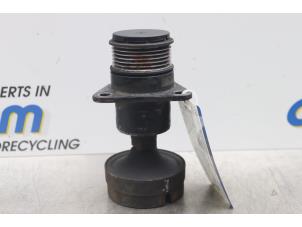 Gebruikte Dynamo poelie Ford Focus 1 Wagon 1.8 TDCi 115 Prijs op aanvraag aangeboden door Gebr Opdam B.V.