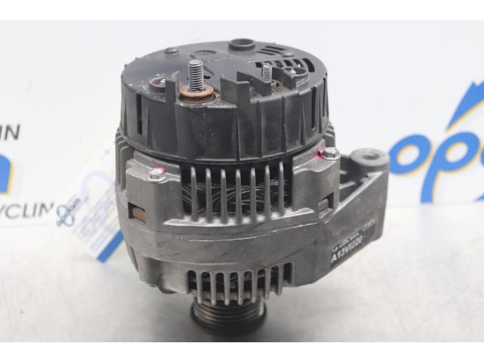 Gebruikte Dynamo Mercedes C (W202) 1.8 C-180 16V Prijs € 42,00 Margeregeling aangeboden door Gebr Opdam B.V.