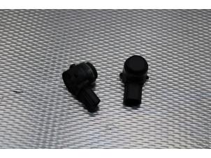 Gebruikte PDC Sensor Ford EcoSport (JK8) 1.0 EcoBoost 12V 125 Prijs op aanvraag aangeboden door Gebr Opdam B.V.