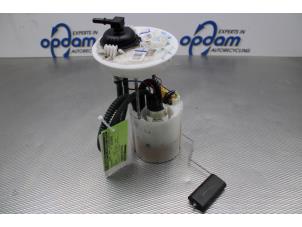 Gebruikte Benzinepomp Ford EcoSport (JK8) 1.0 EcoBoost 12V 125 Prijs € 128,00 Margeregeling aangeboden door Gebr Opdam B.V.