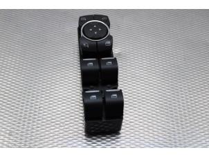 Gebruikte Elektrisch Raam Schakelaar Ford EcoSport (JK8) 1.0 EcoBoost 12V 125 Prijs op aanvraag aangeboden door Gebr Opdam B.V.