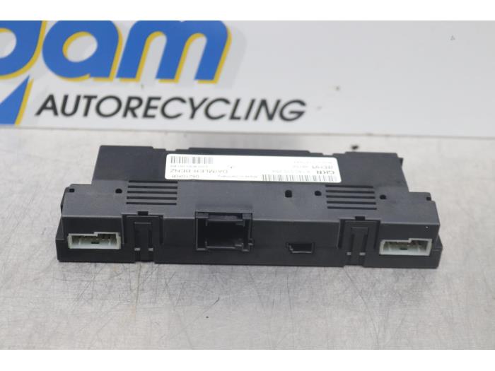 Gebruikte Kachelcomputer Mercedes S (W220) 5.0 S-500 V8 24V Prijs € 34,00 Margeregeling aangeboden door Gebr Opdam B.V.