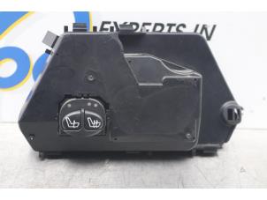 Gebruikte Schakelaar Stoelverwarming Mercedes S (W220) 5.0 S-500 V8 24V Prijs op aanvraag aangeboden door Gebr Opdam B.V.