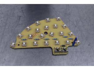 Gebruikte Fitting Achterlicht links Mercedes S (W220) 5.0 S-500 V8 24V Prijs op aanvraag aangeboden door Gebr Opdam B.V.