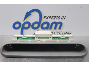 Gebruikte Display Interieur Renault Twingo (C06) 1.2 Prijs € 34,00 Margeregeling aangeboden door Gebr Opdam B.V.