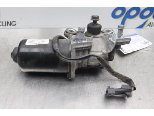 Gebruikte Ruitenwissermotor voor Opel Signum (F48) 2.2 DGI 16V Prijs € 35,00 Margeregeling aangeboden door Gebr Opdam B.V.