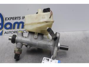 Gebruikte Hoofdremcilinder Mercedes SLK (R170) 2.0 200 K 16V Prijs € 20,00 Margeregeling aangeboden door Gebr Opdam B.V.