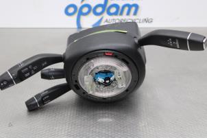 Gebruikte Licht + Raw Schakelaar Mercedes GLC (X253) 2.0 200 16V 4-Matic Prijs € 128,00 Margeregeling aangeboden door Gebr Opdam B.V.