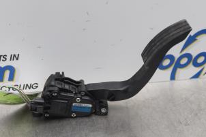 Gebruikte Gaspedaalpositie Sensor Renault Twingo II (CN) 1.2 16V Prijs € 42,00 Margeregeling aangeboden door Gebr Opdam B.V.