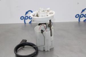 Gebruikte Benzinepomp Ford Focus 3 Wagon 1.0 Ti-VCT EcoBoost 12V 125 Prijs € 42,00 Margeregeling aangeboden door Gebr Opdam B.V.